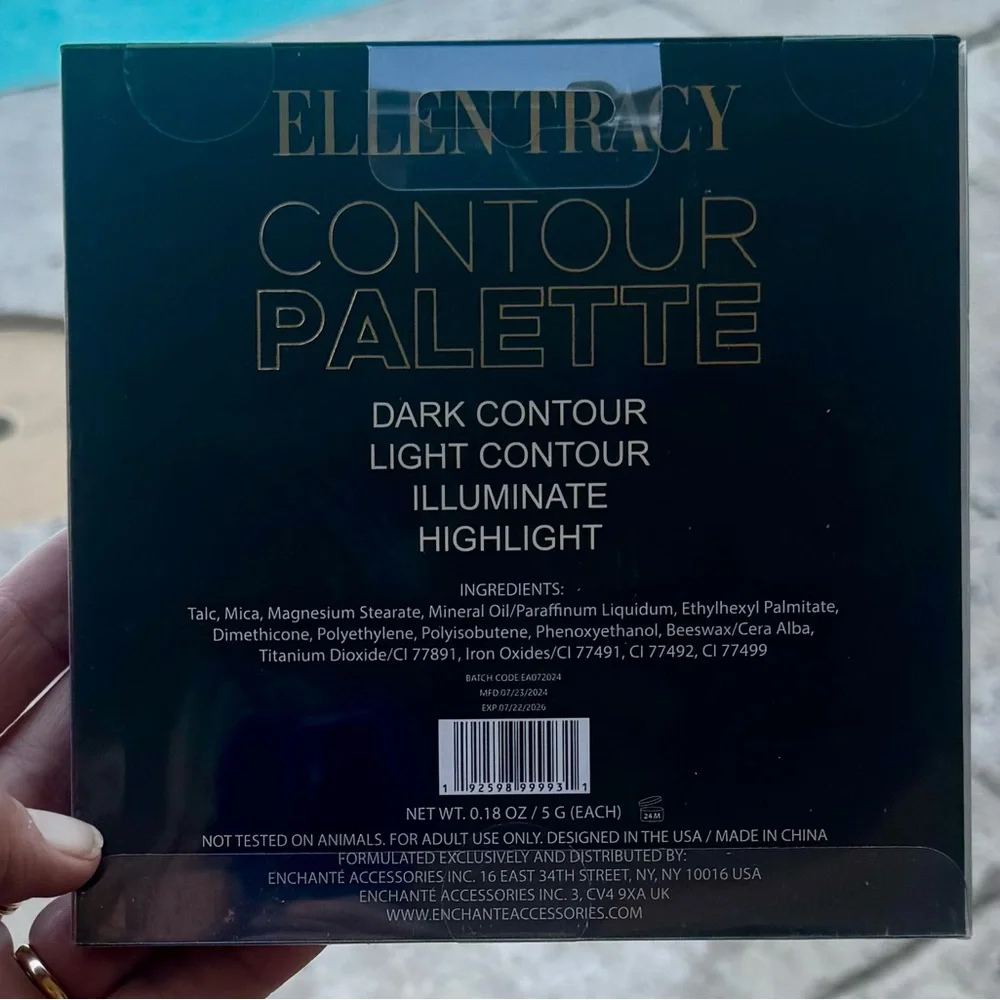 Ellen Tracy Contour Palette - Highlight & Illuminate